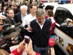 Джорджа Клуни арестовали
